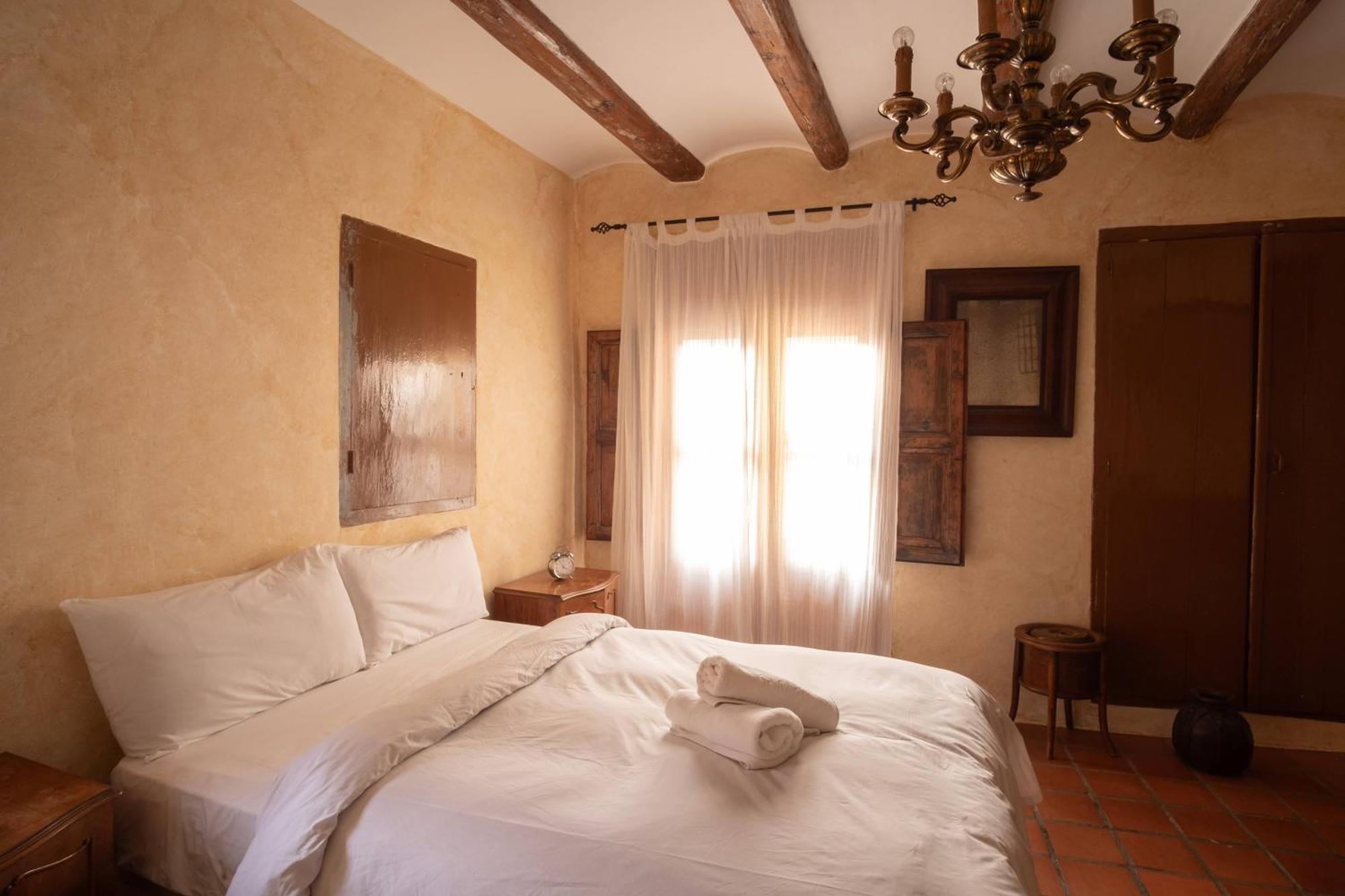 La Casa Amarilla Villa Рубиелос де Мора Екстериор снимка