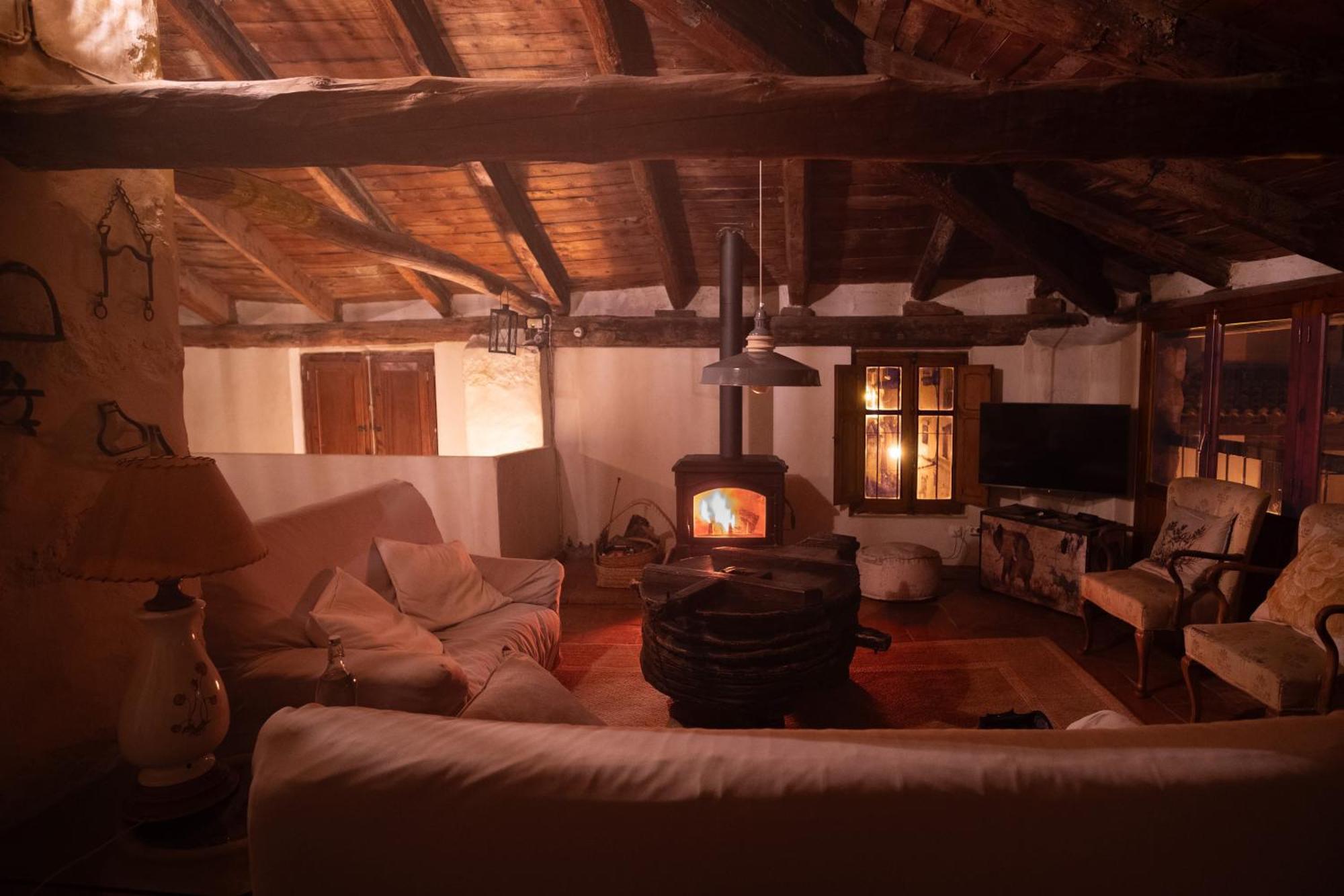 La Casa Amarilla Villa Рубиелос де Мора Екстериор снимка